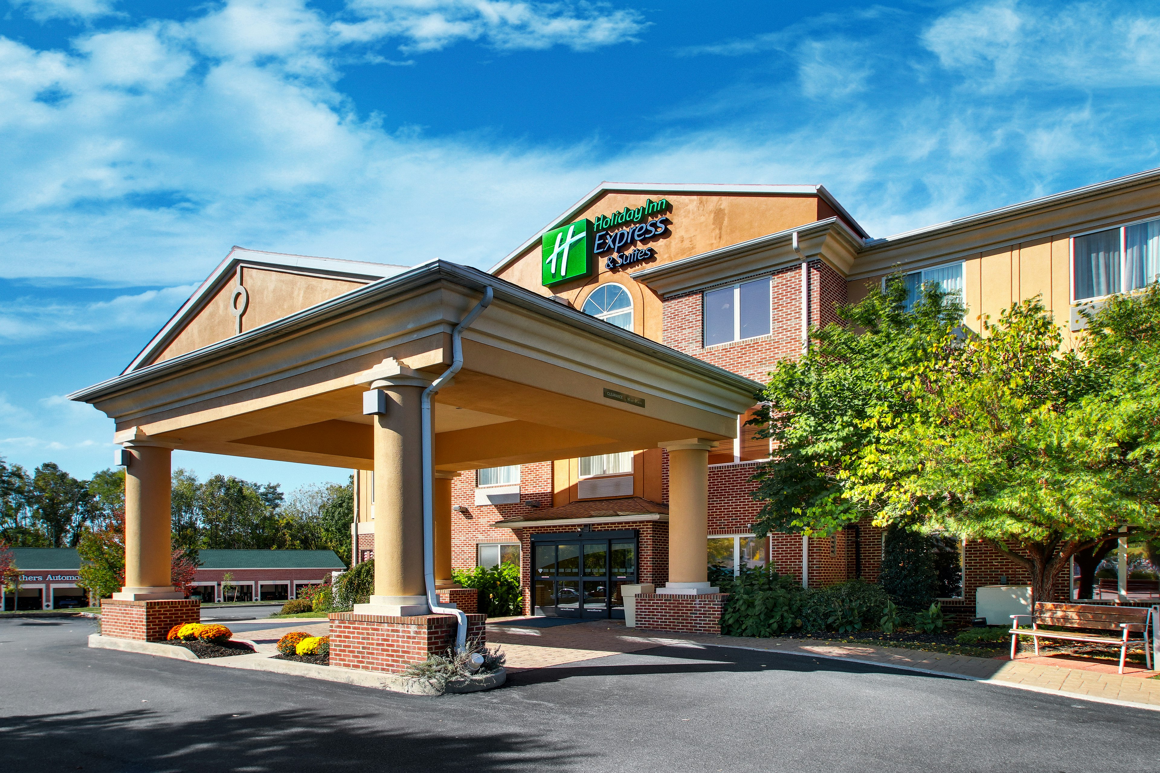 Holiday Inn Express Hotel And Suites Lancaster Lititz 67/73