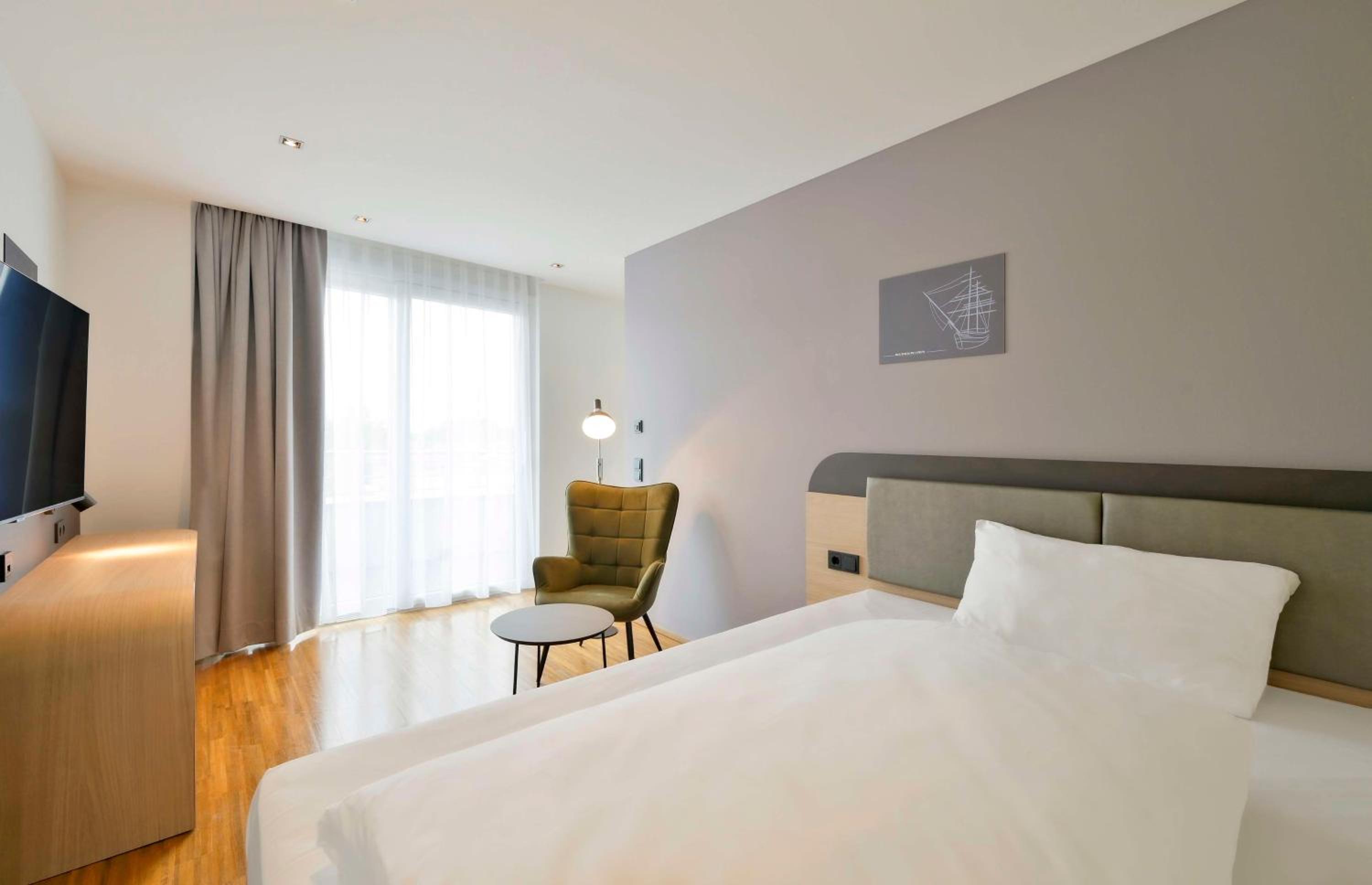 3 Rooms, Apartment, Double Bed, Balcony