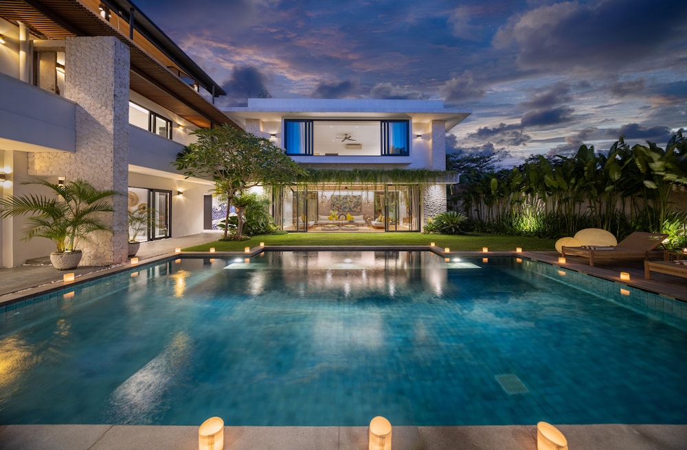 Pantai Indah Villas 1/23