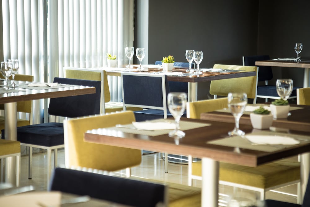 Hotel Ciutat Martorell 52/60