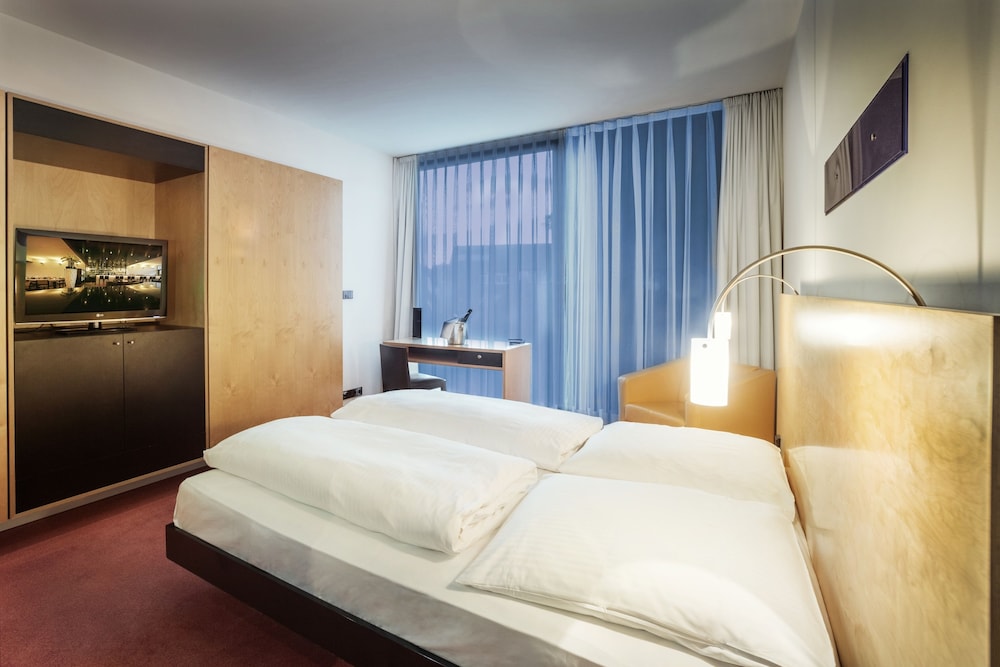 Innside By Melia Dusseldorf Seestern 24/61