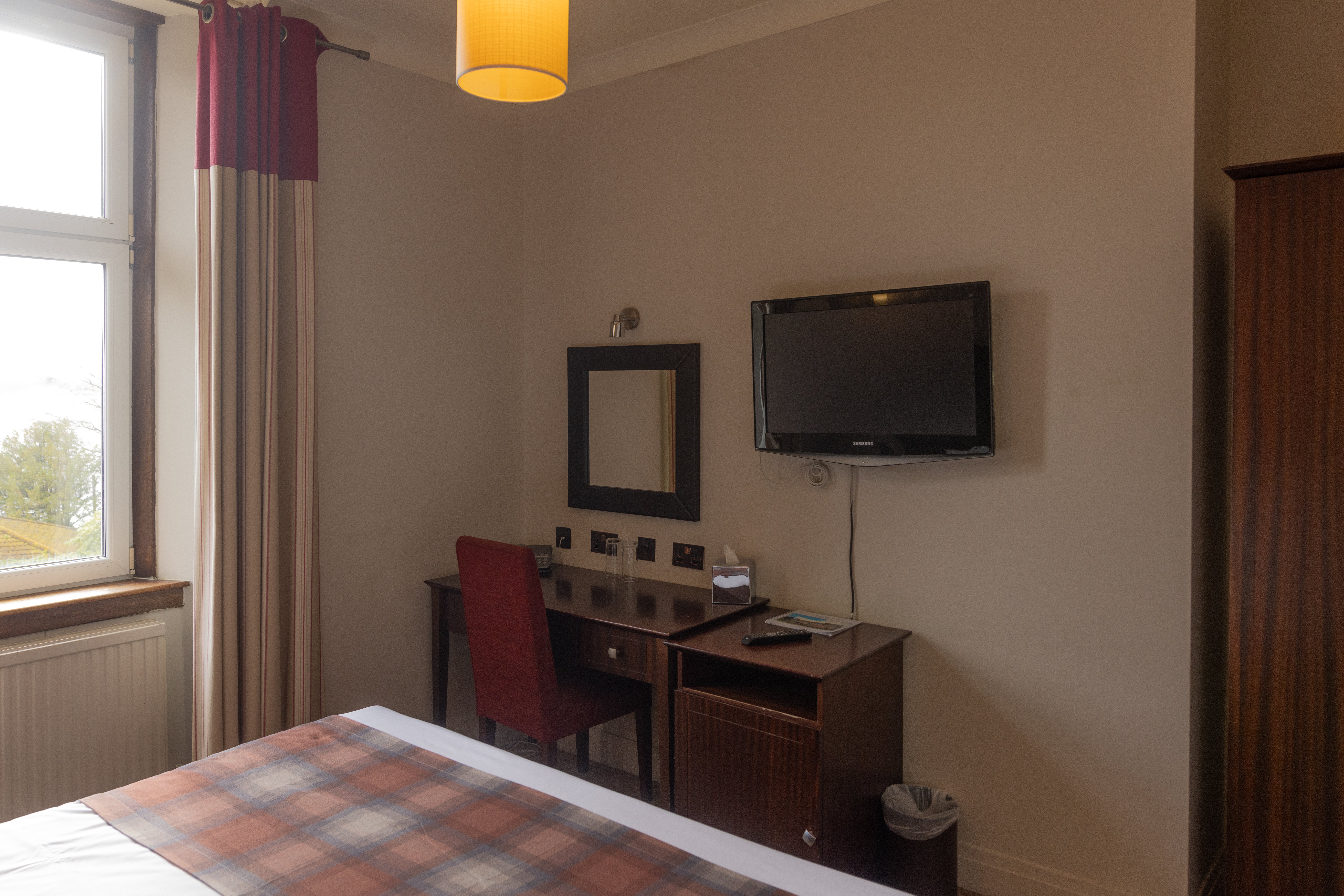Rosslea Hall Country House 67/72