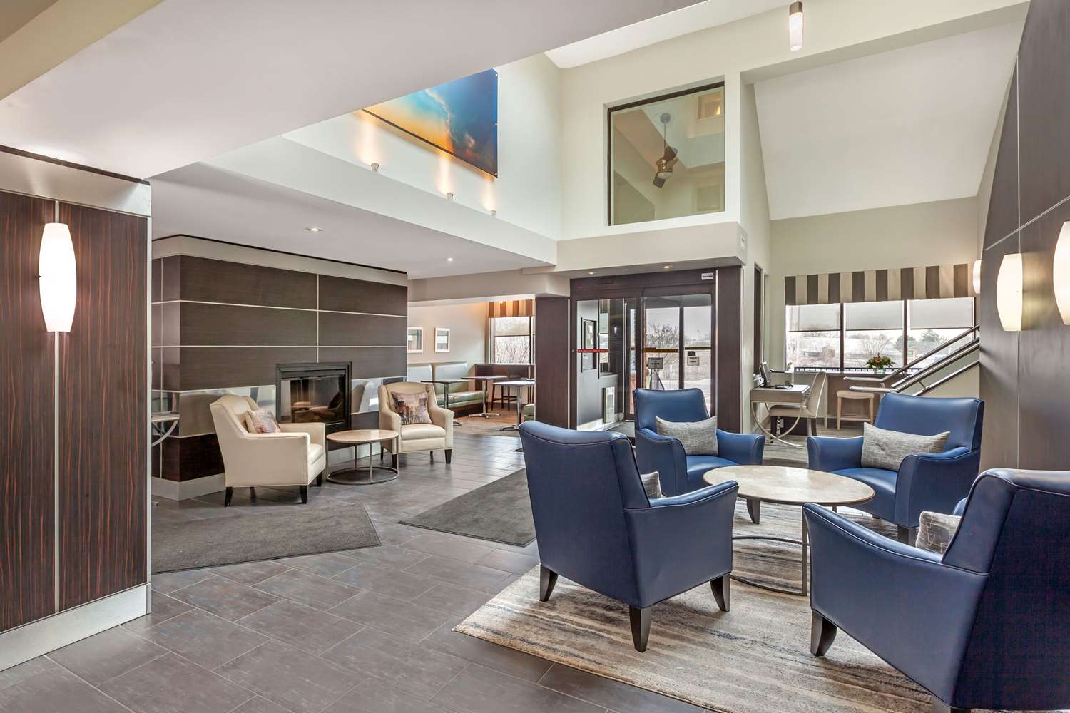 Quality Hotel Burlington, ON 35/37