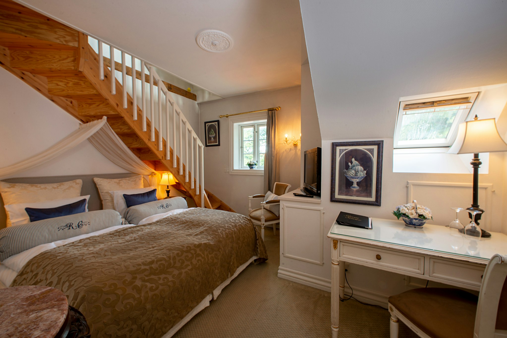 Sauntehus Slotshoteler 3/28