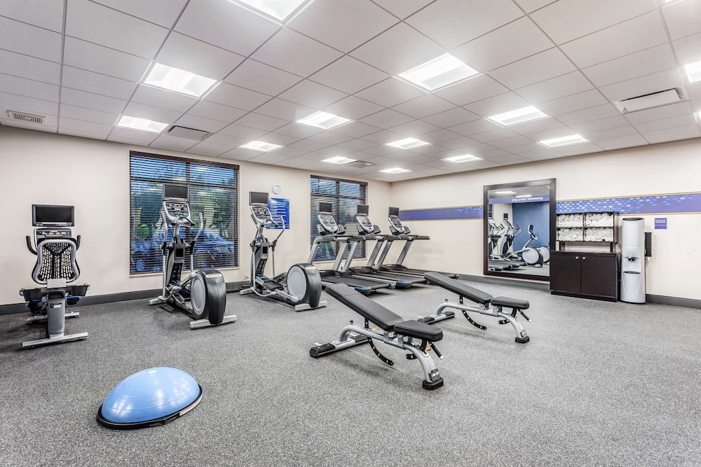 Hampton Inn & Suites Kittery-Portsmouth 27/45