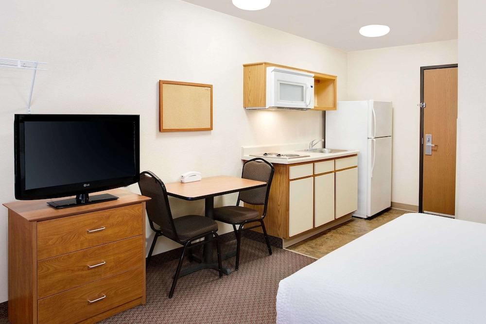 WoodSpring Suites Fort Wayne 15/20