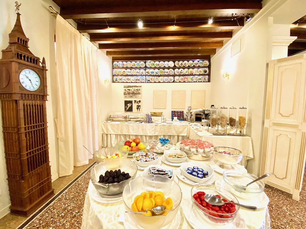 Hotel Ristorante Gardesana 33/48