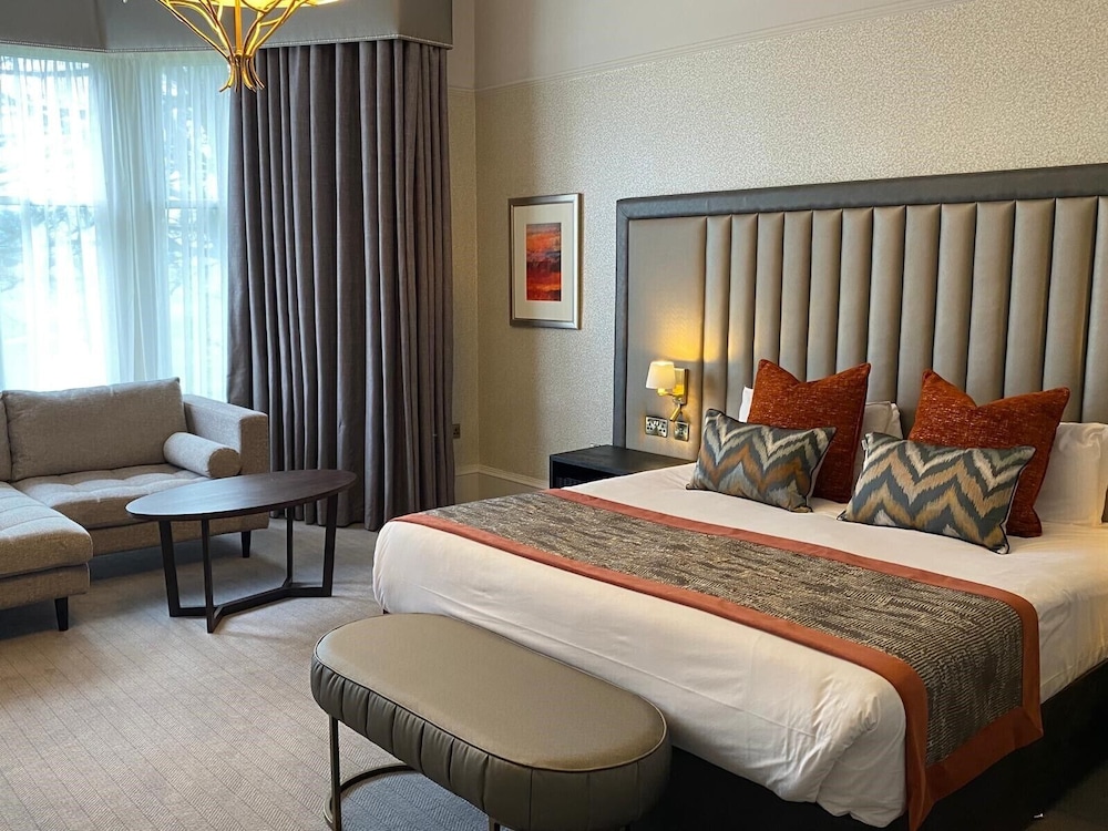 EXECUTIVE, DOUBLE BED