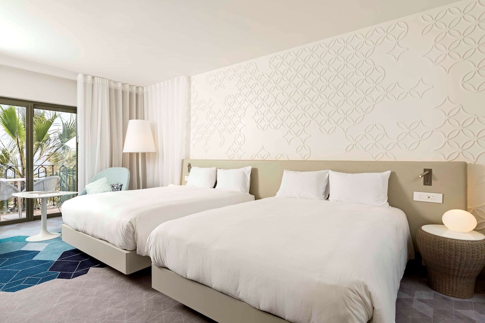 HILTON MALTA 30/100