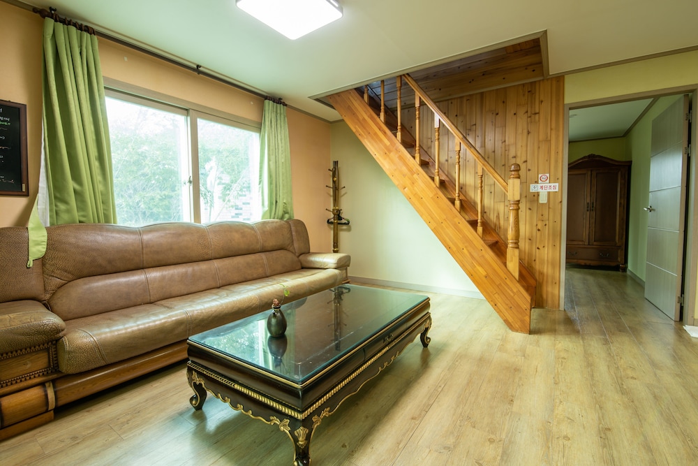 Lionhill Pension 16/26