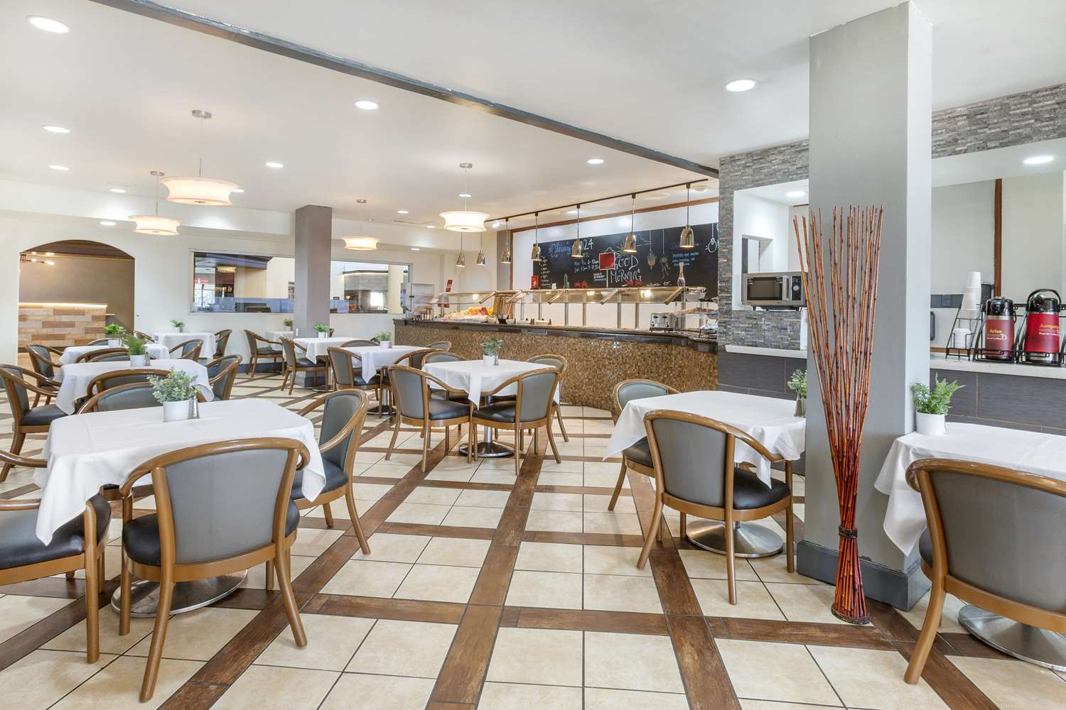 restaurant cafeteria