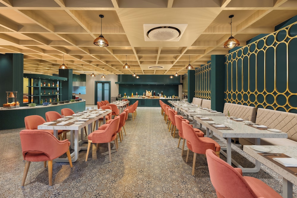 Essentia Luxury Resort & Spa Udaipur 42/61