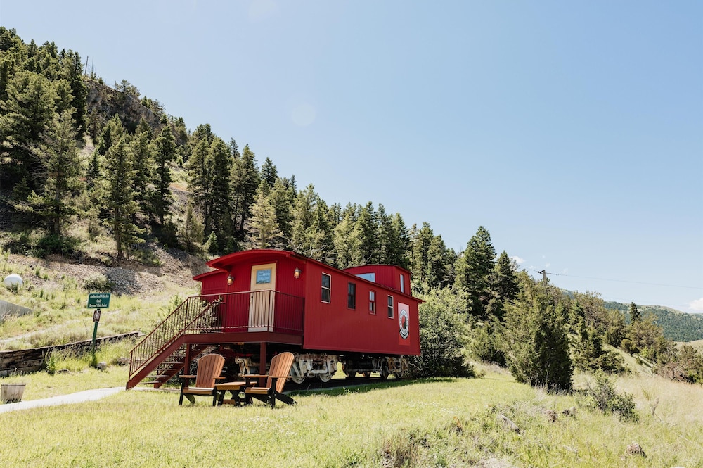 Chico Hot Springs Resort 43/50