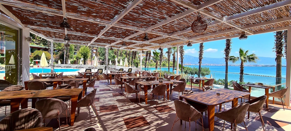 Club & Hotel Letoonia 50/71