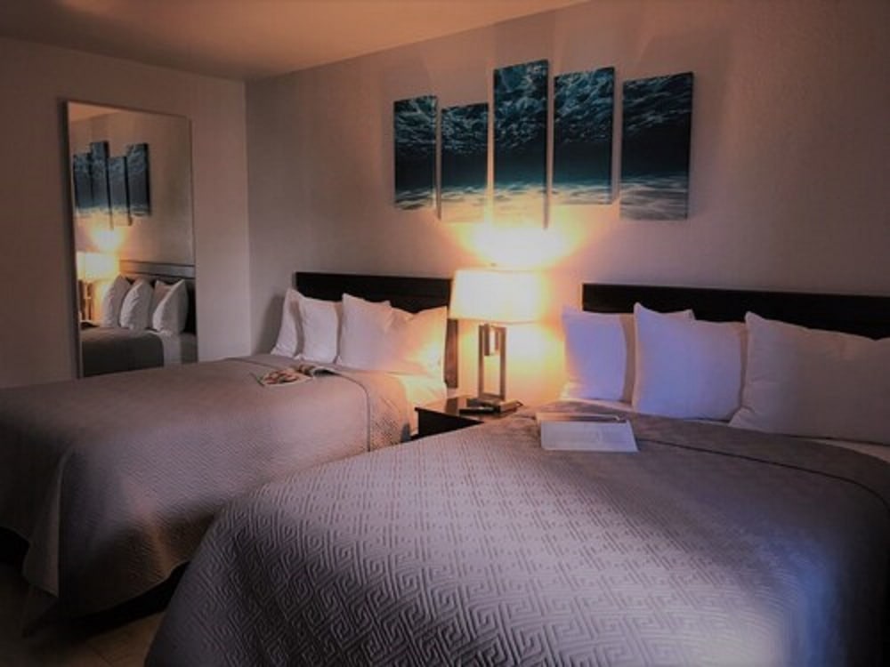 Up Midtown (ex. Wishes Hotel Biscayne) 25/55
