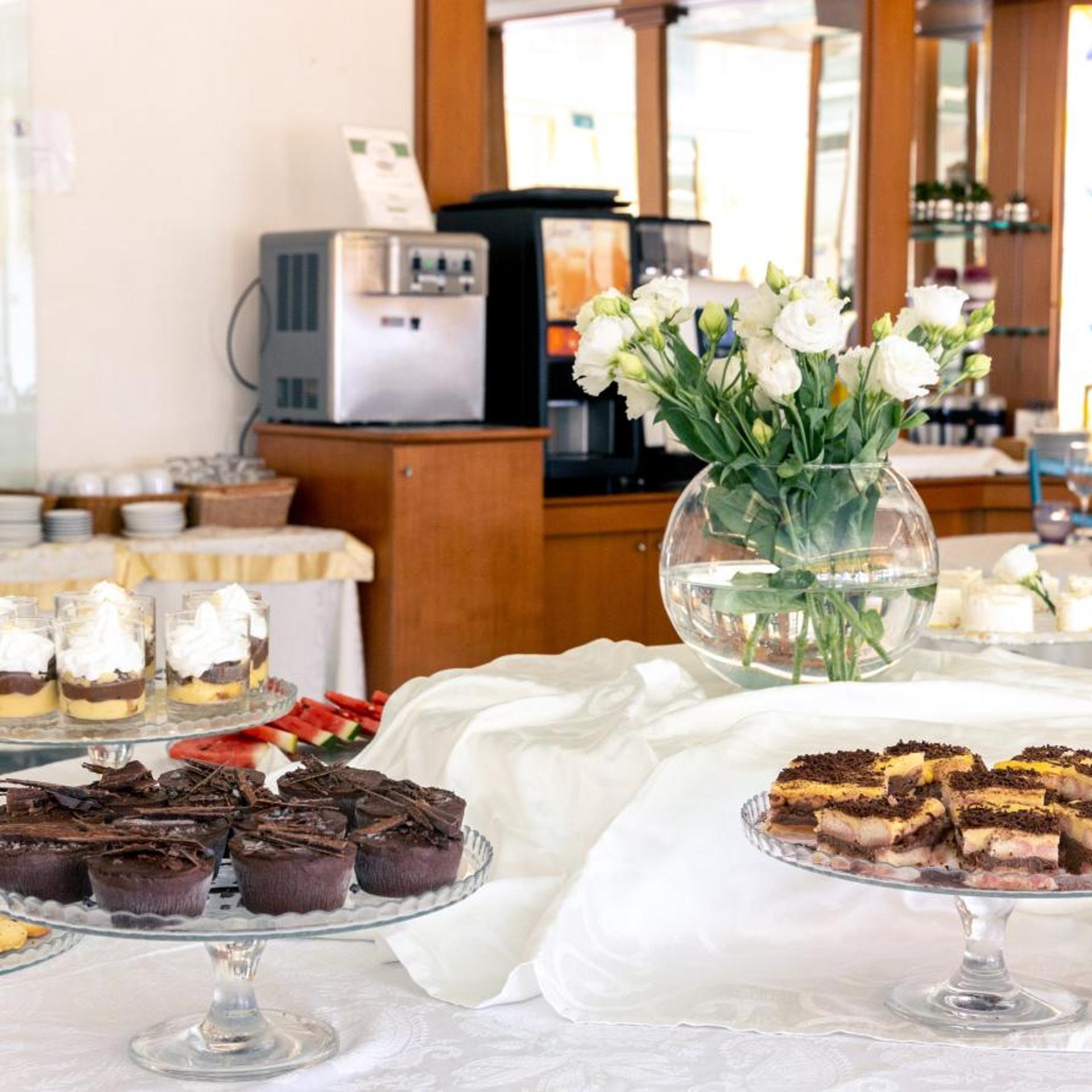 Hotel Ancora 10/40
