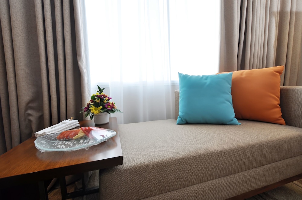 Gumaya Tower Hotel Semarang 55/73