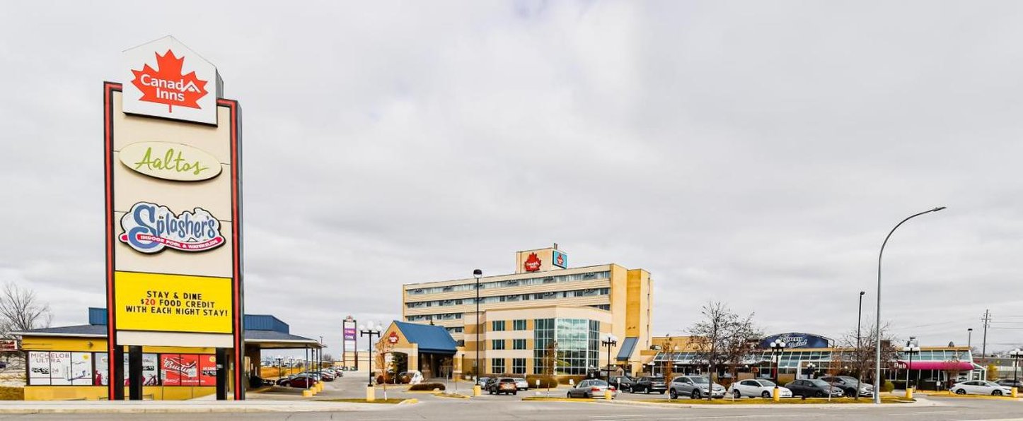 Canad Inns Destination Centre Polo Park 2/79