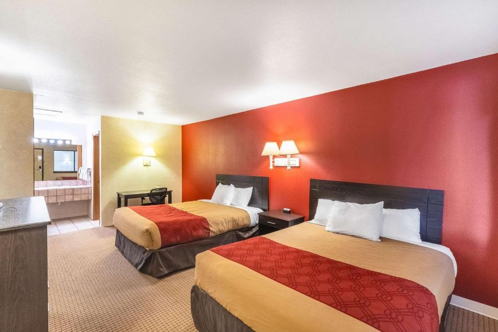 ROOM, 2 QUEEN BEDS