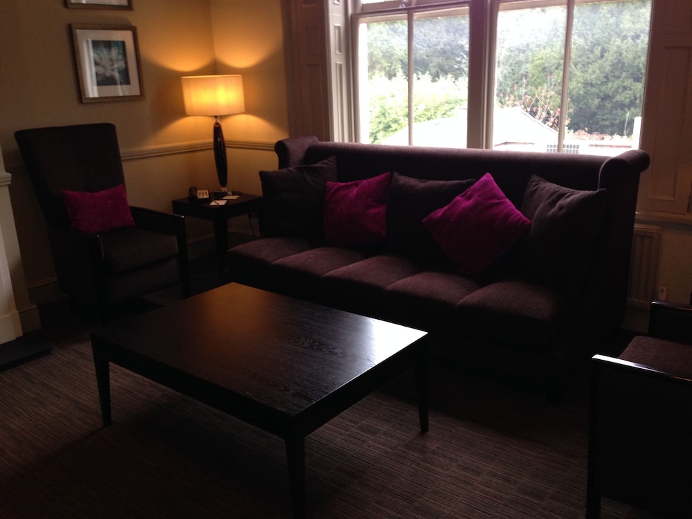 Coulsdon Manor 47/62