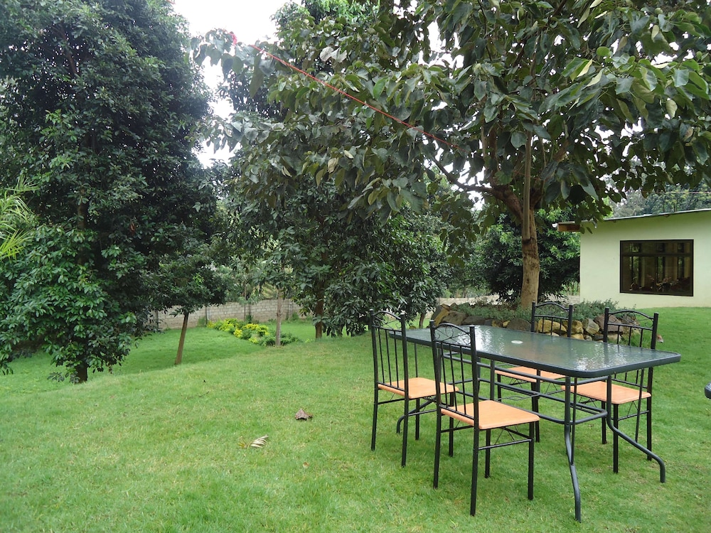 Mvuli Hotel 49/64