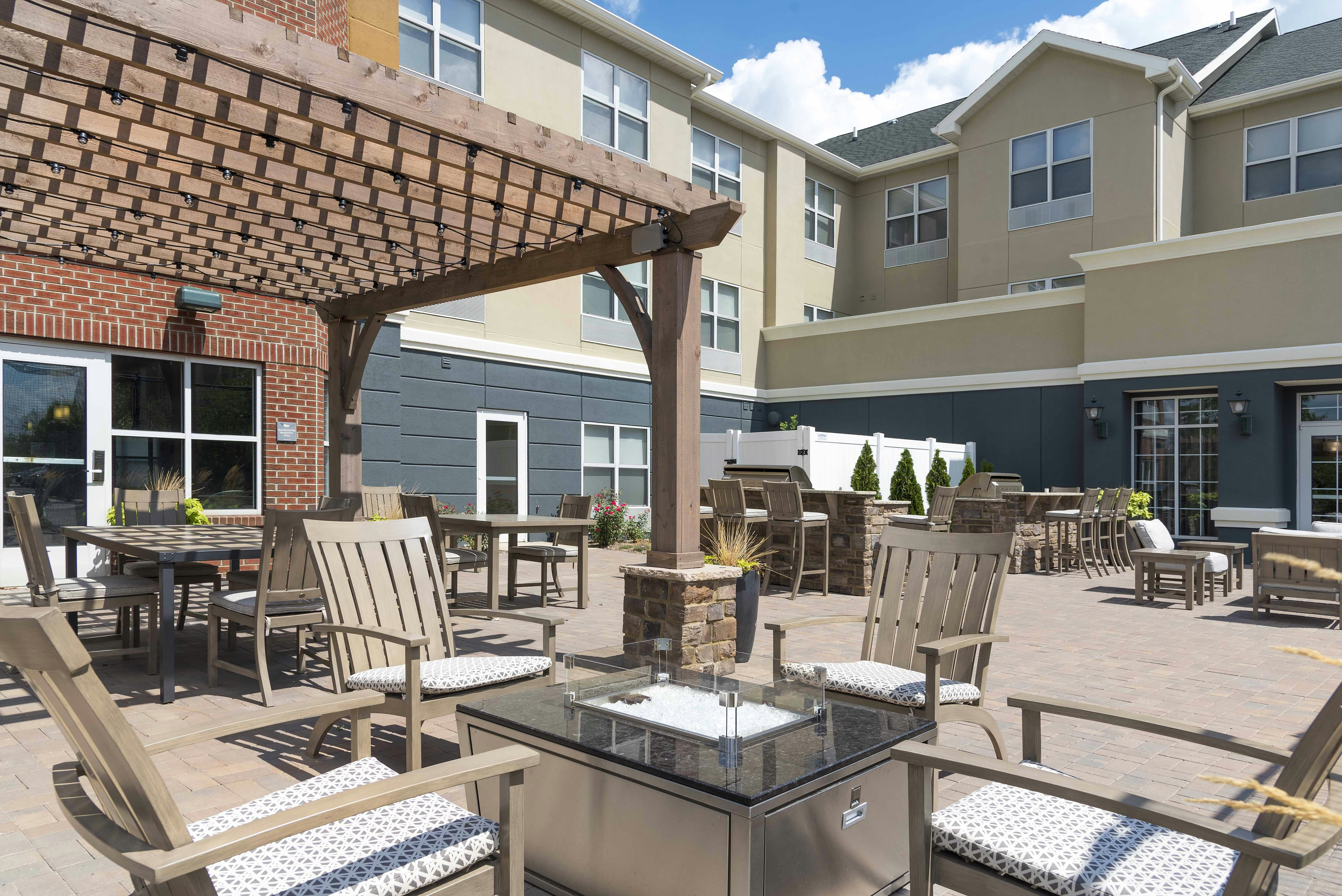 Homewood Suites By Hilton Indianapolis Airport Plainfield 8/17