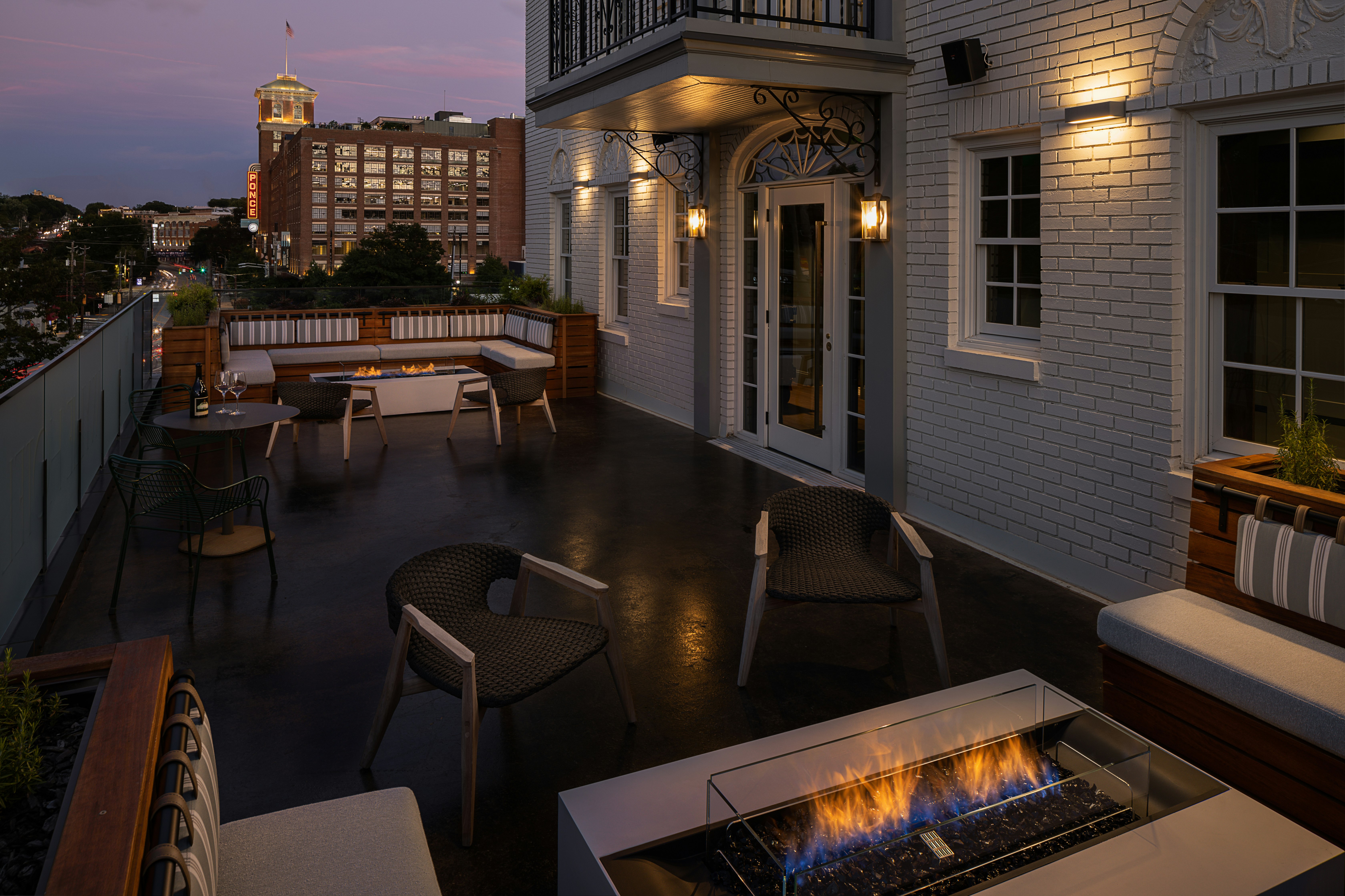 Wylie Hotel Atlanta, Tapestry Collection by Hilton 8/32
