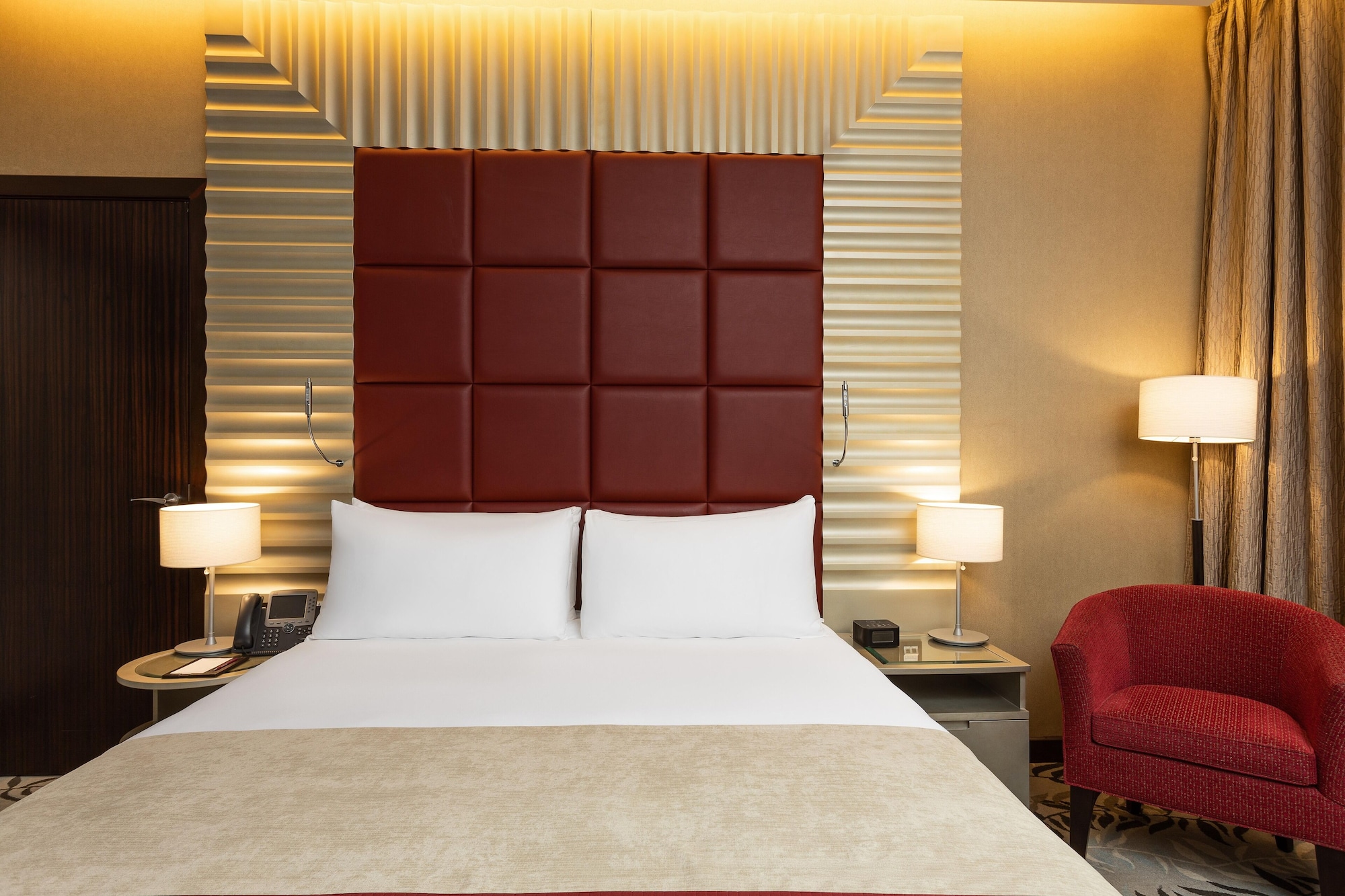 Room, King Bed, Garden View, Club Floor، كراون بلازا آر دي سي الرياض - فندق و مركز مؤتمرات(Crowne Plaza Riyadh Itcc) 3/7