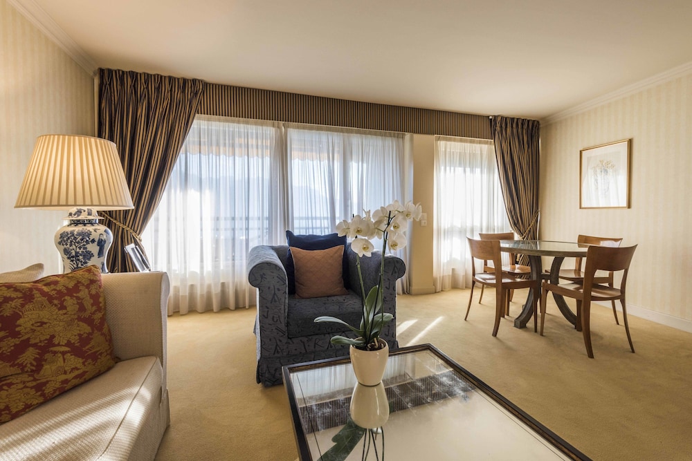 Royal Plaza Montreux Hotel 48/77