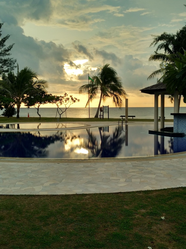 Sabah Beach Villas Suites 11/63