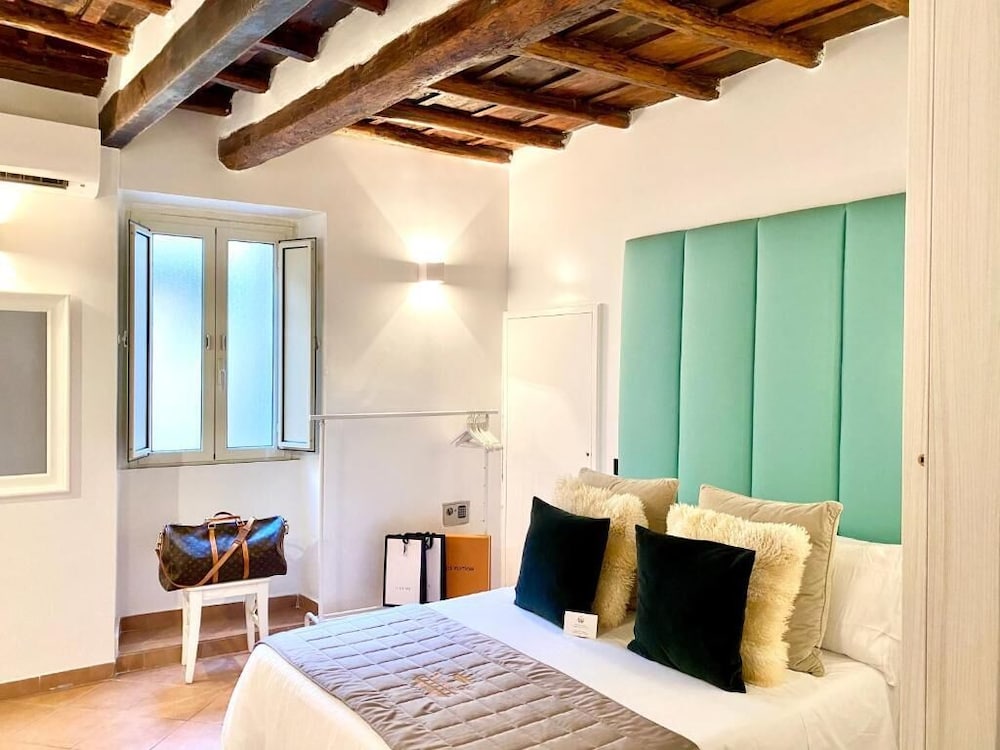 Relais Fontana di Trevi 27/64