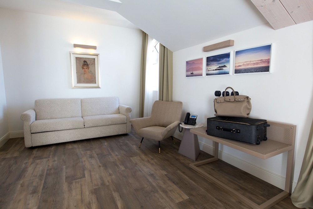 Al Campanile Aparthotel Suite 39/73