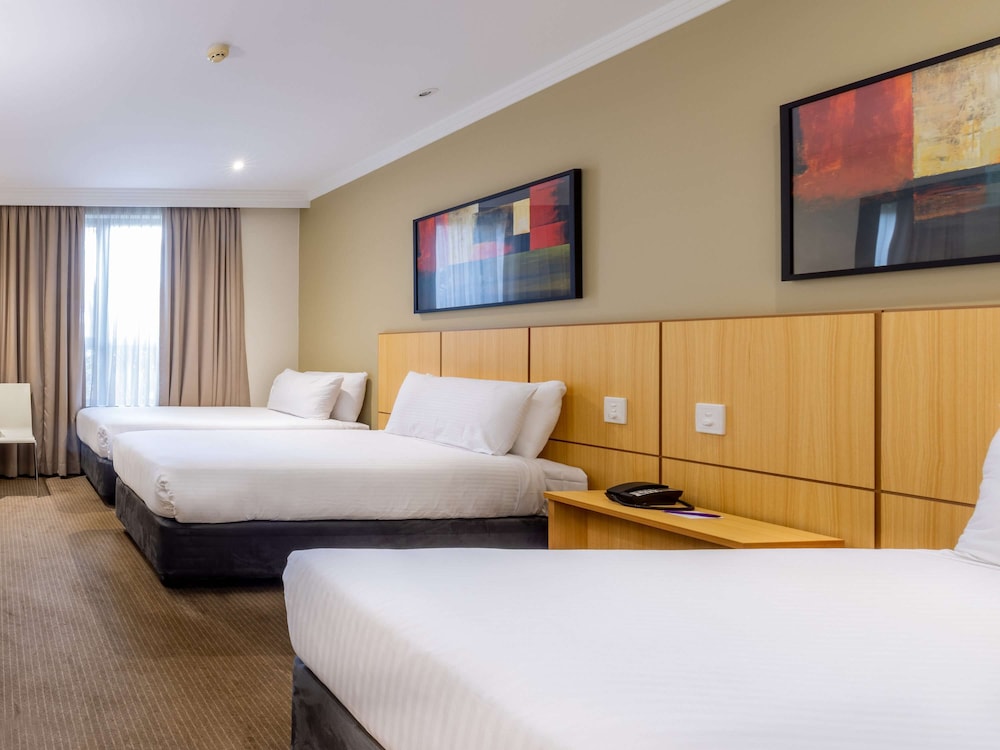 Mercure Brisbane Garden City 23/67
