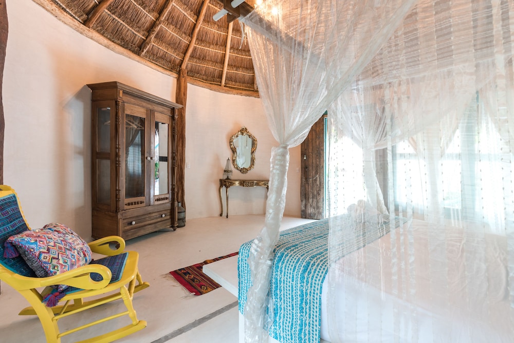 Cormoran Hotel Boutique & Cenote 24/48