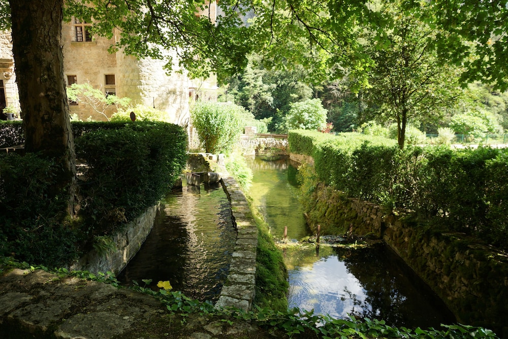 Chateau De La Caze 46/50