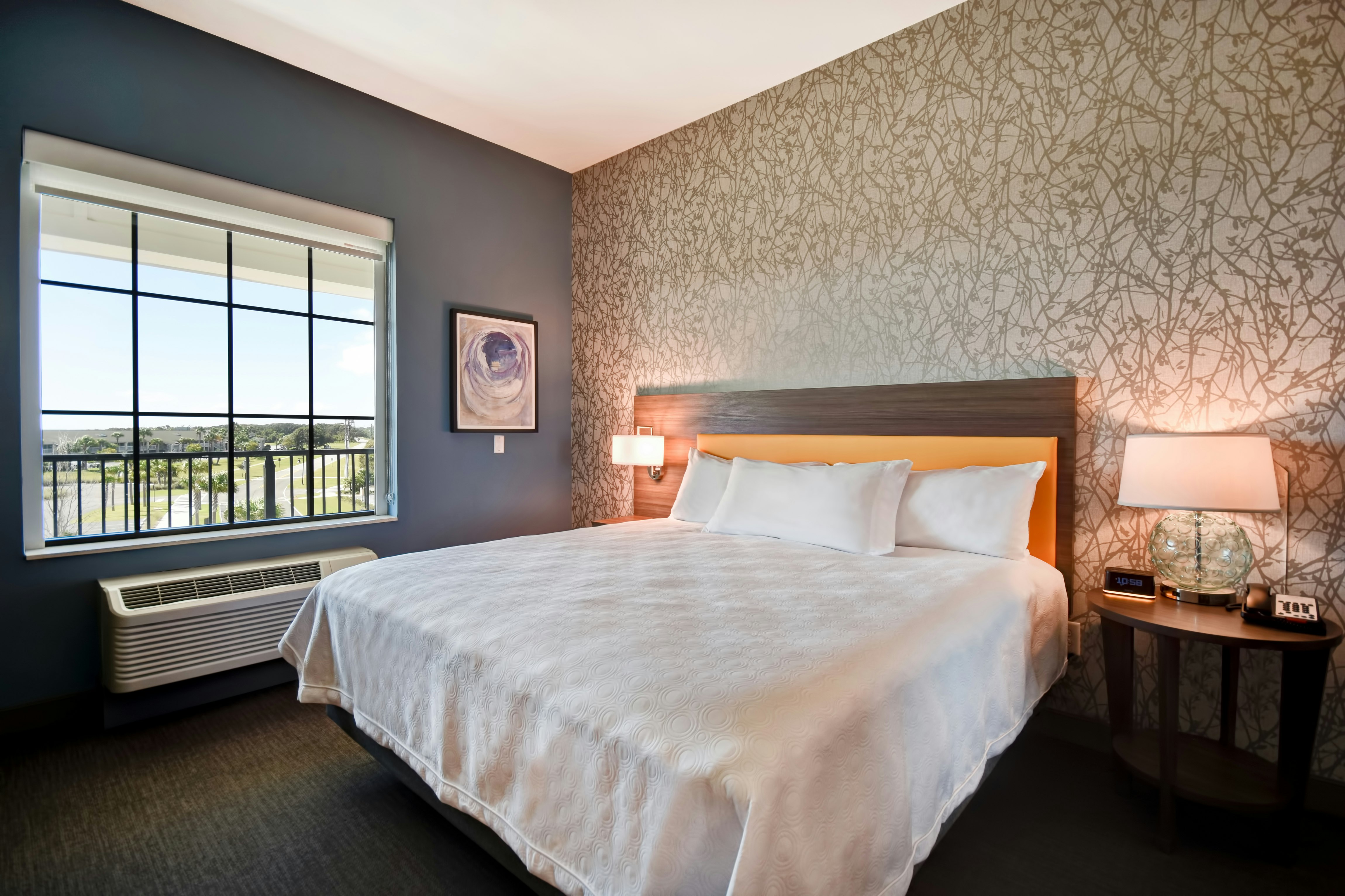 1 Bedroom, Suite, King Bed, Balcony