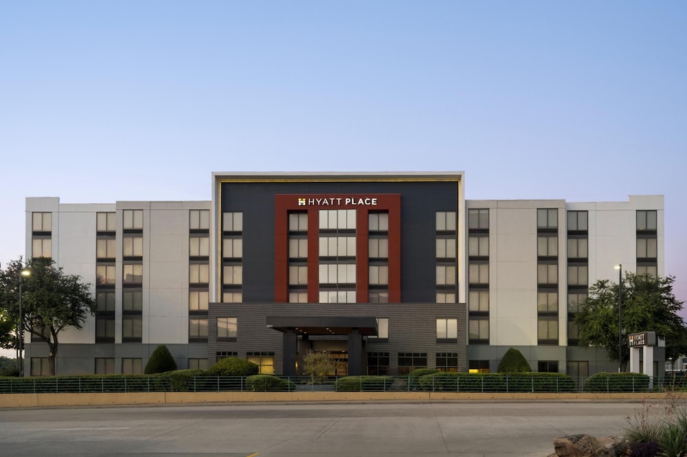 Hyatt Place Dallas/Park Central 2/62