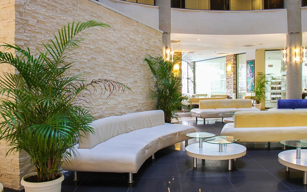 Meridian Hotel 23/36