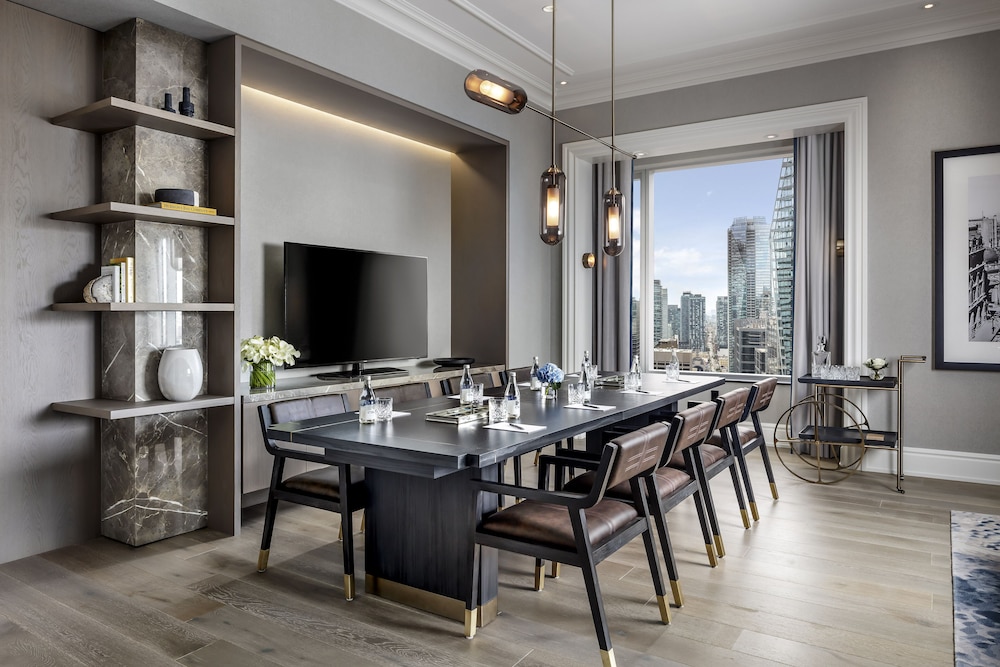The St Regis Toronto 61/66