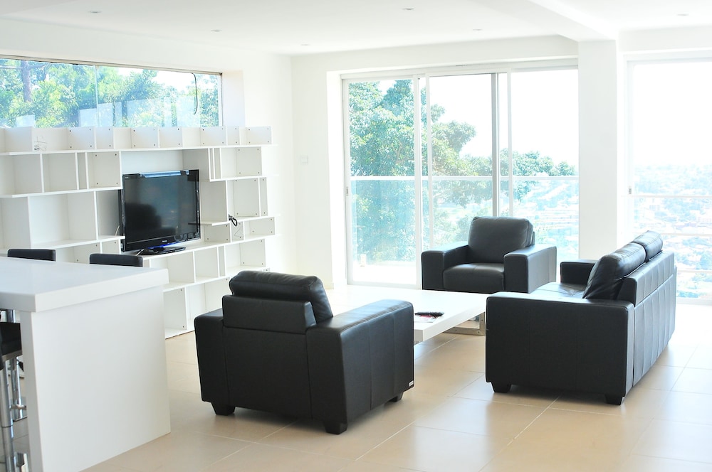 The Seventeen Apartment Hotel 24/37