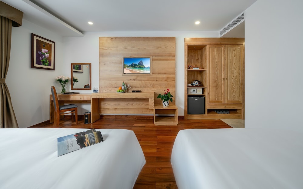 Sunny Ocean Hotel & Apartment 25/71