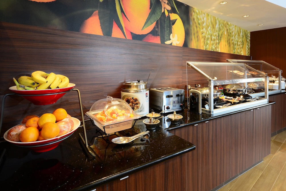 Fairfield Inn And Suites Winston Salem Hanes Mall 47/71