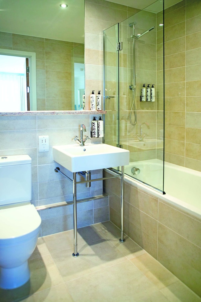 St Moritz Hotel 50/50