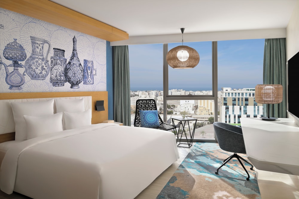SUPERIOR, KING BED, ACCESSIBLE