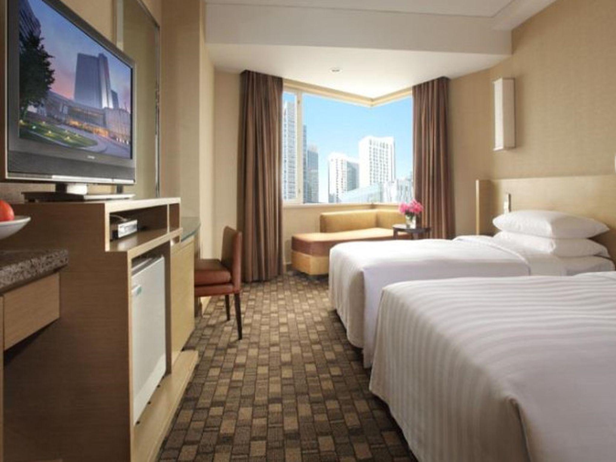Elegant, Twin Beds