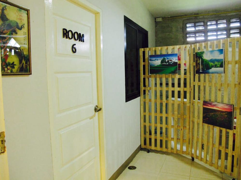 Retro Twin Home At Maesot 12/47