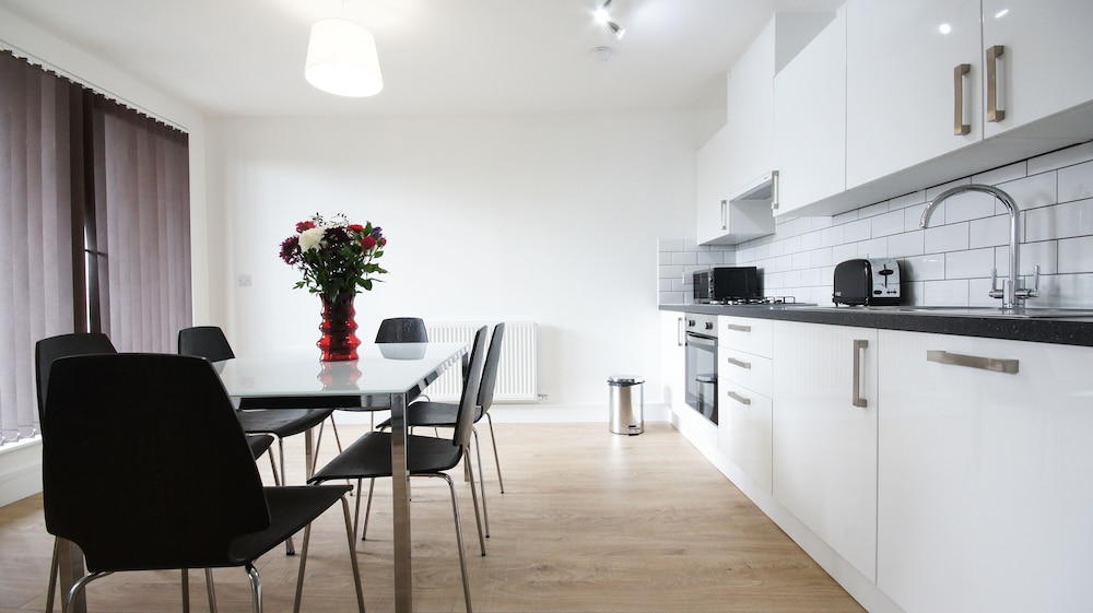 ANDORA APARTMENTS 19/21