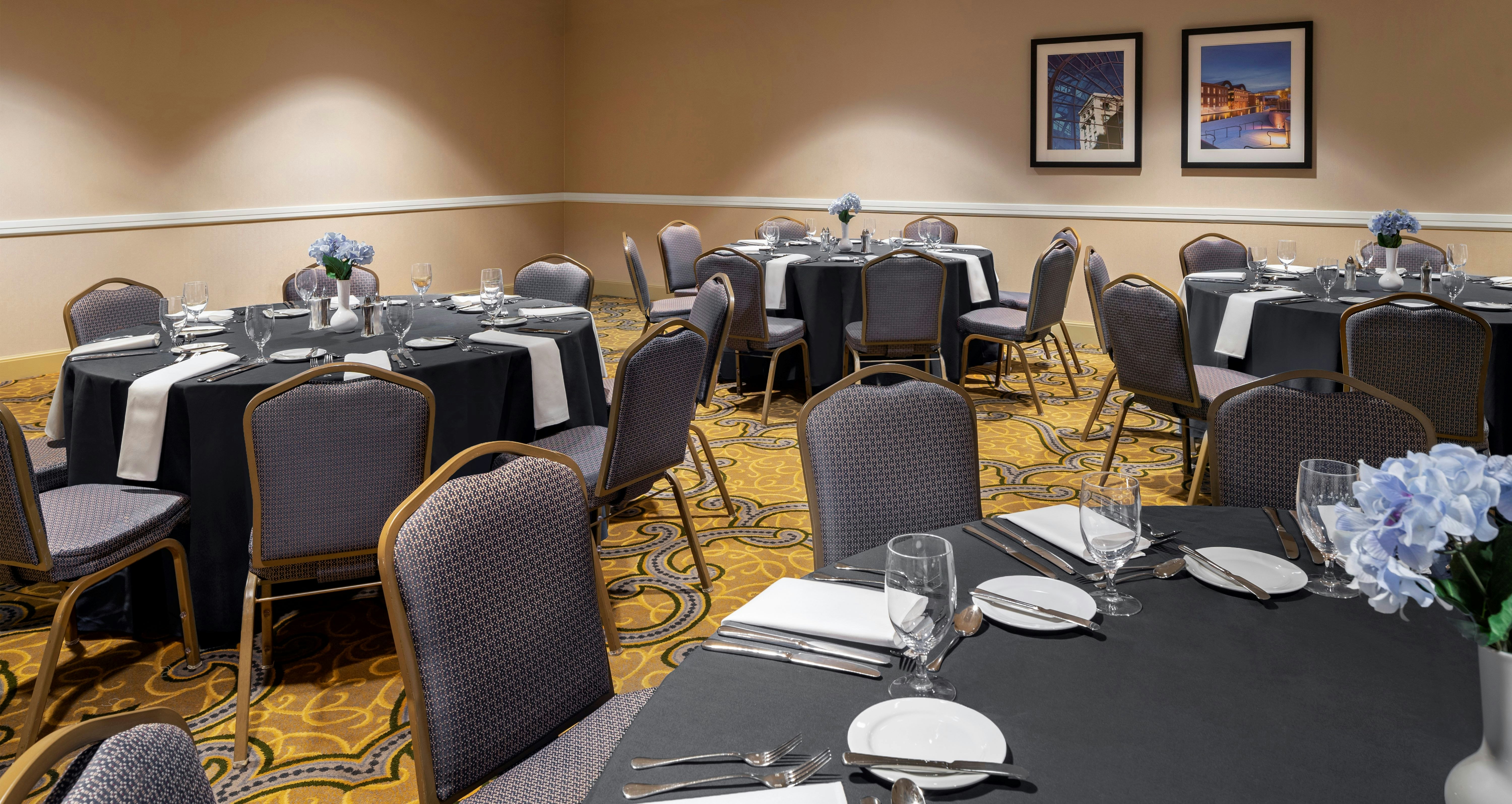 Hilton Indianapolis Hotel & Suites 39/45