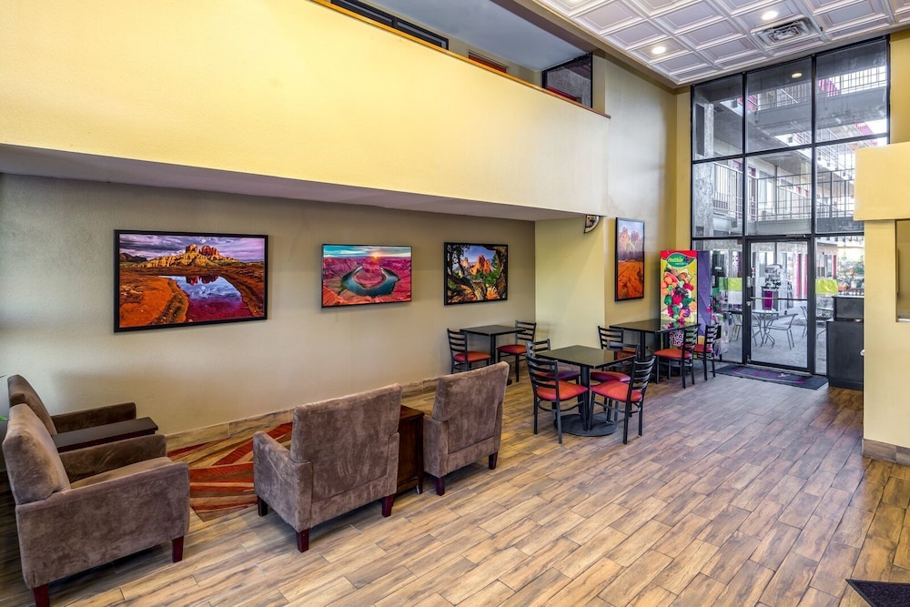 Travelers Inn 33/48