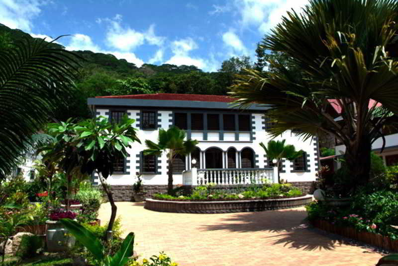 CHATEAU ST CLOUD 24/31
